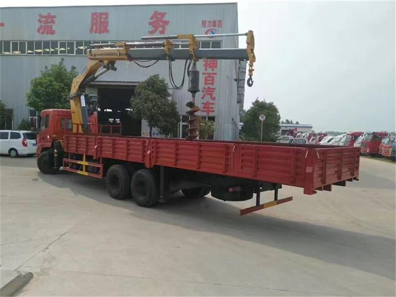 東風后八輪徐工12噸折臂隨車吊圖片展示2 東風后八輪徐工12噸折臂隨車吊圖片展示2