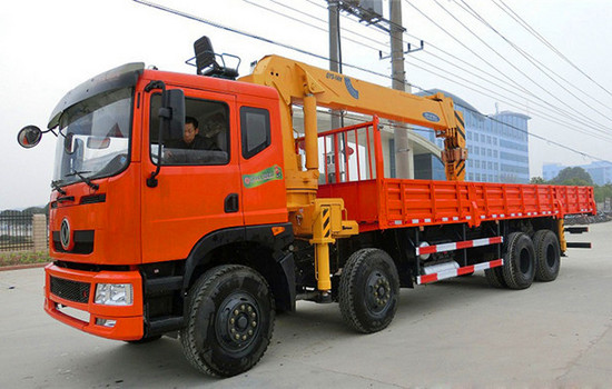 東風特商前四后八徐工16噸隨車吊