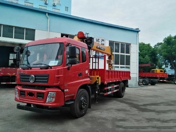 程力吊機(jī)8噸東風(fēng)隨車吊