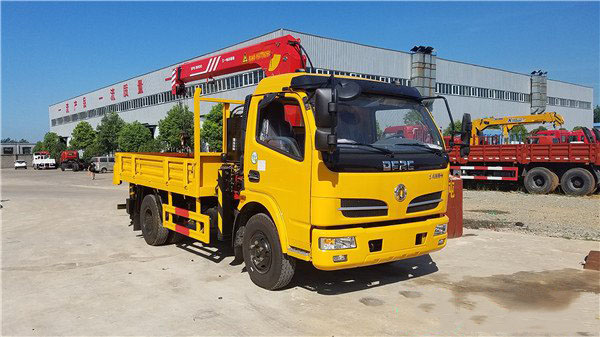 東風福瑞卡藍牌三一3.2噸隨車吊圖片展示4