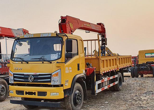 三一6.3噸SPS16000隨車吊起重參數