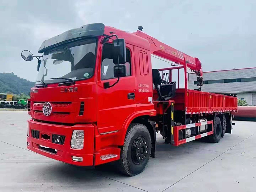 三環(huán)昊龍上裝三一8噸隨車(chē)吊